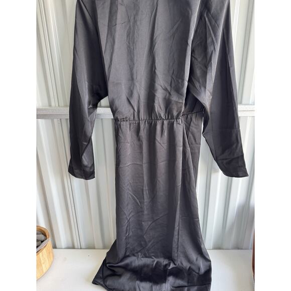 4 for $10 H&M Wrap Dress Black Satin XS NWT - Picture 4 of 4